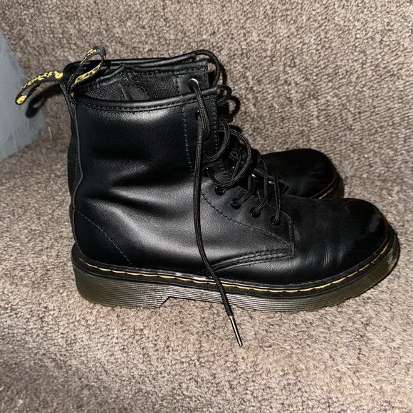 Doc Martens - Picture 3 of 5
